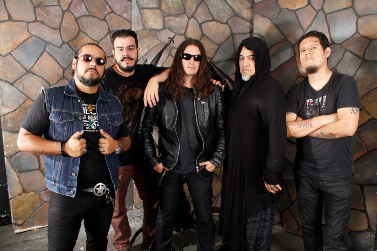 Este 15 DE SEPTIEMBRE, NOCHE GÓTICA MEXICANA con SALVADOR Y LOS EONES en BAJO CIRCUITO